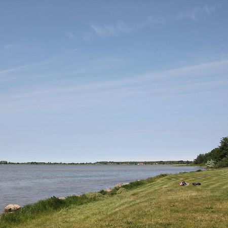 Hafennahe Ferienwohnung Mit Balkon Und Meerblick - Hafenhaeuser Wiek Wohnung 06 Wiek auf Rügen Esterno foto