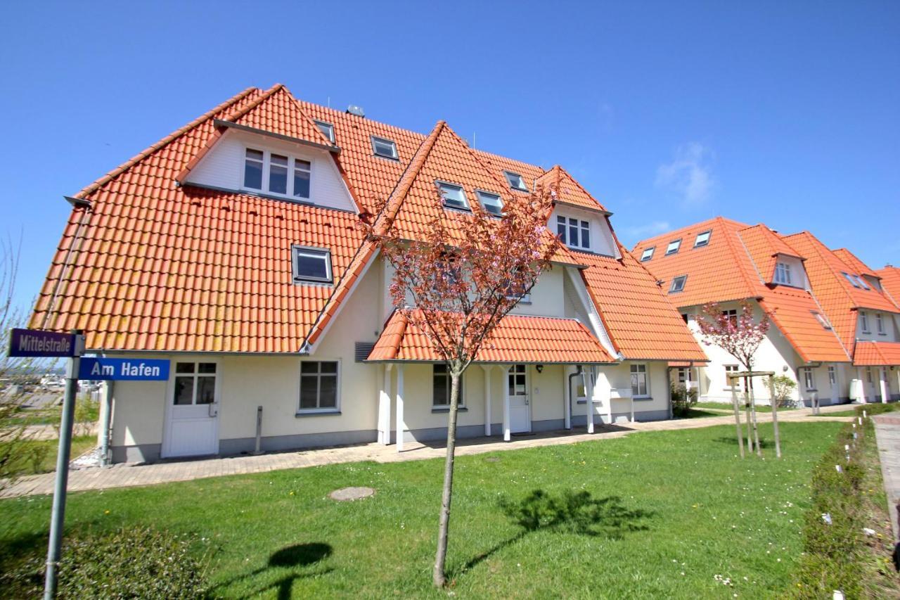 Hafennahe Ferienwohnung Mit Balkon Und Meerblick - Hafenhaeuser Wiek Wohnung 06 Wiek auf Rügen Esterno foto